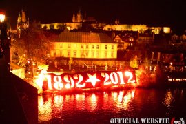 Praha se v pátek rozsvítila ve znamení 120 let!